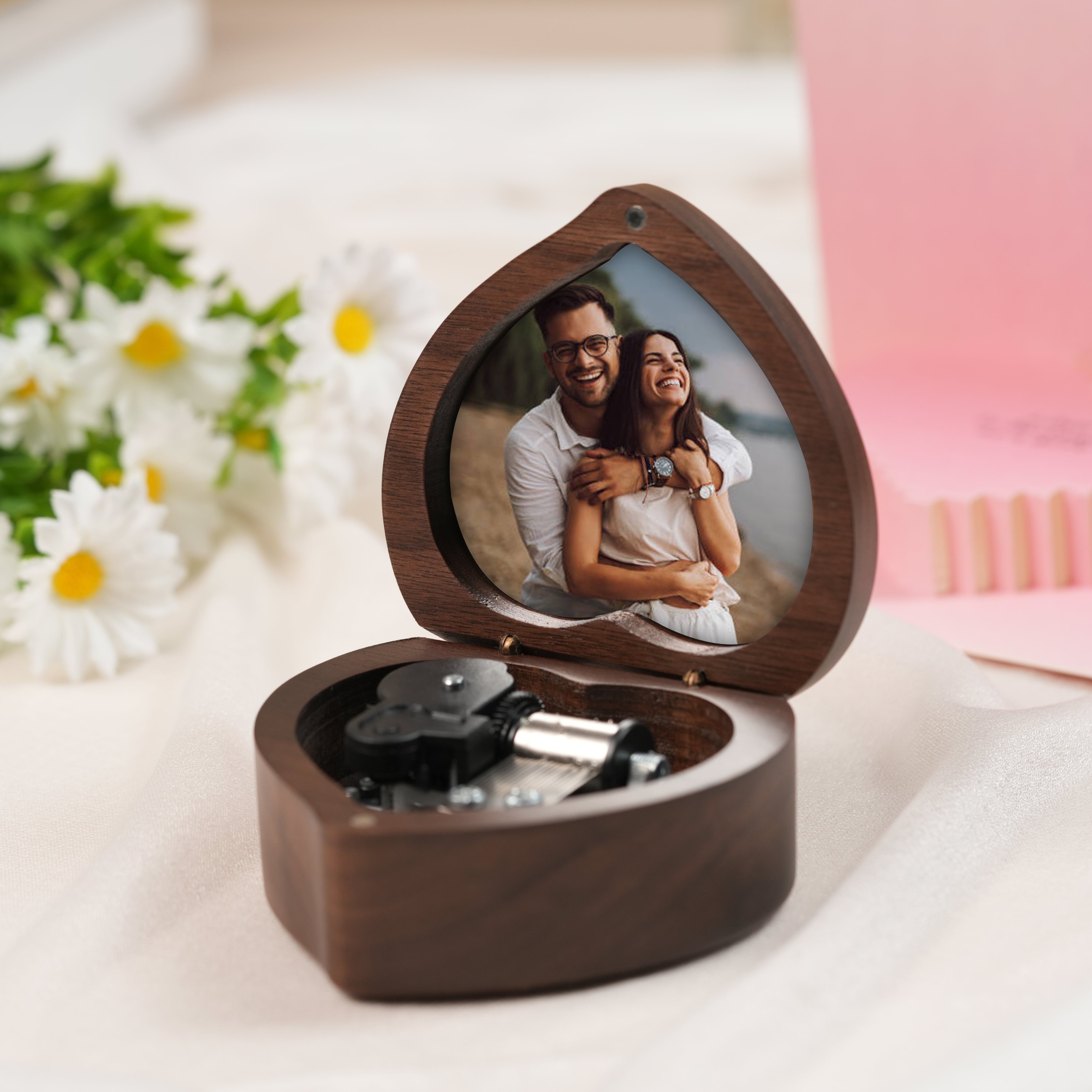 Personalized Music Box with a Custom Metal Melody Mechanism