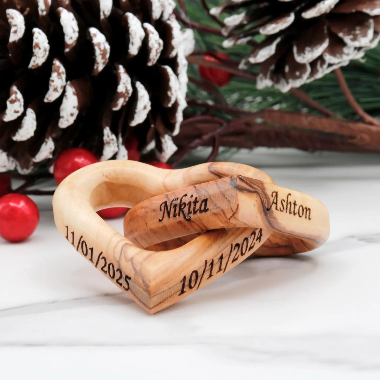 Personalized Interlocking wooden, Hearts Wedding wood Heart, 5th Anniversary gift, Valentines gift