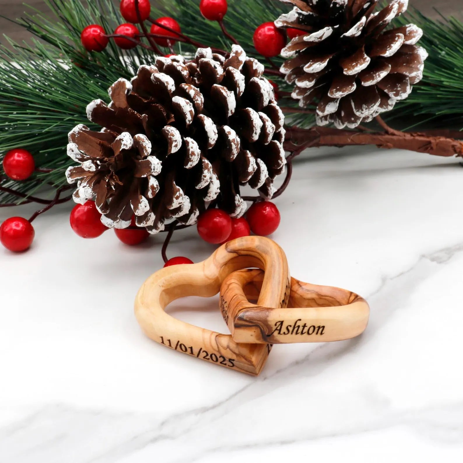 Personalized Interlocking wooden, Hearts Wedding wood Heart, 5th Anniversary gift, Valentines gift